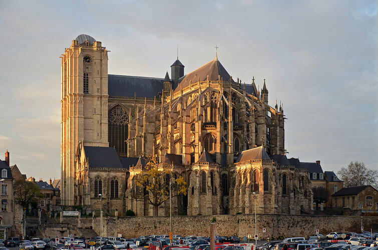 Découvrez la Cathédrale du Mans lors de votre séjour au Sporting hotel