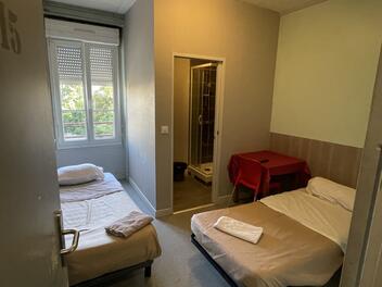 L'hôtel le Sporting propose de chambres twin idéales pour déplacements professionnels